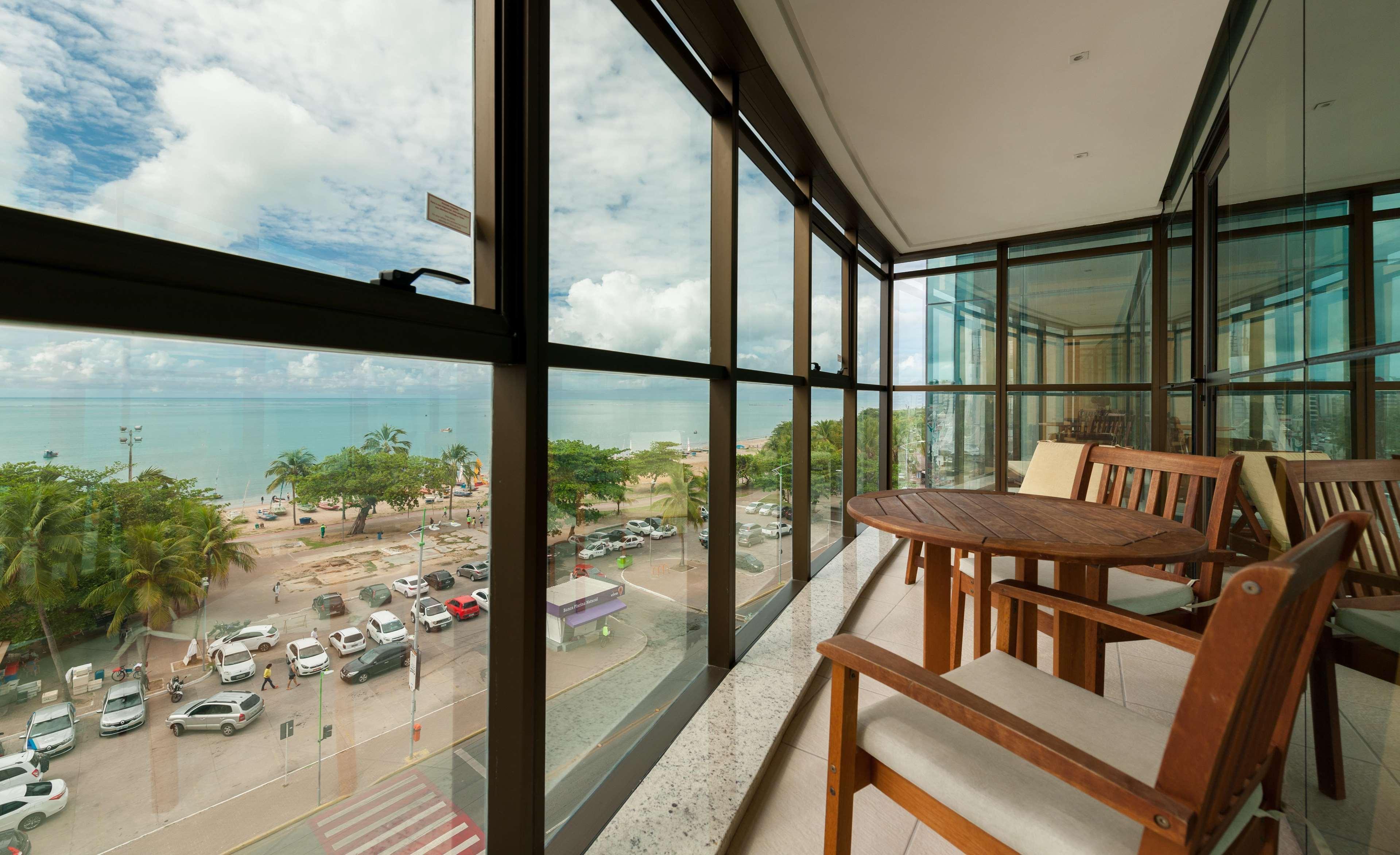 Best Western Premier Maceio Kültér fotó A view of the beach from a hotel in Natal